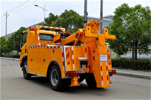 公安高速路拖车费